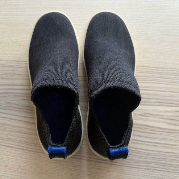 Rothy’s Black Chelsea boots - Picture 4 of 6